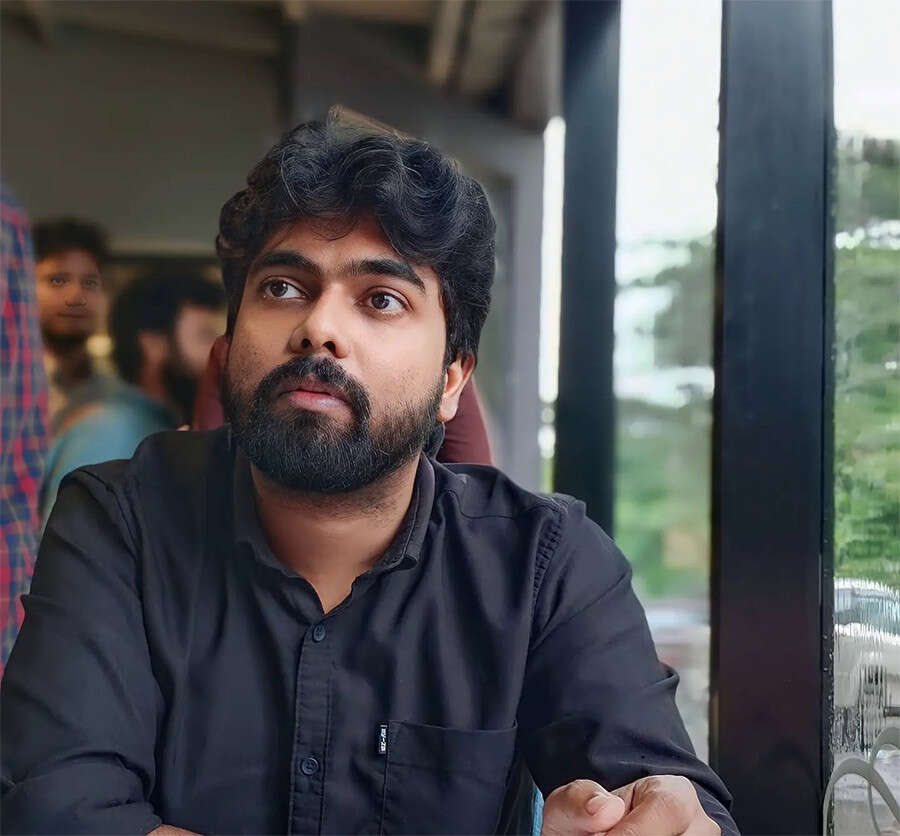 Mamitha Baiju & Sangeeth Prathap To Headline Writer Dinoy Paulose’s Directorial Debut