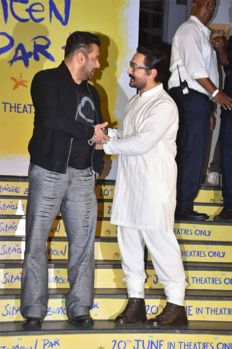 aamir-salman-at-sitaare-zameen-par Aamir Salman at Sitaare Zameen Par