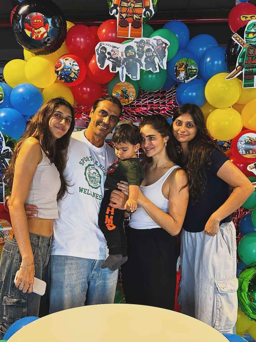 arjun-rampal-with-his-kids arjun rampal with his kids