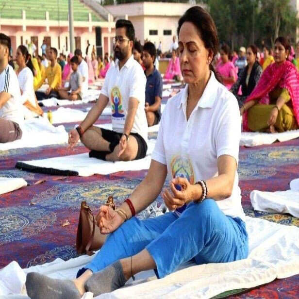 yoga211750489565 Yoga