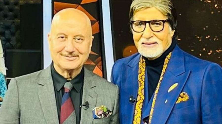 anupam-kher-and-amitabh-bachchan Anupam Kher and Amitabh Bachchan