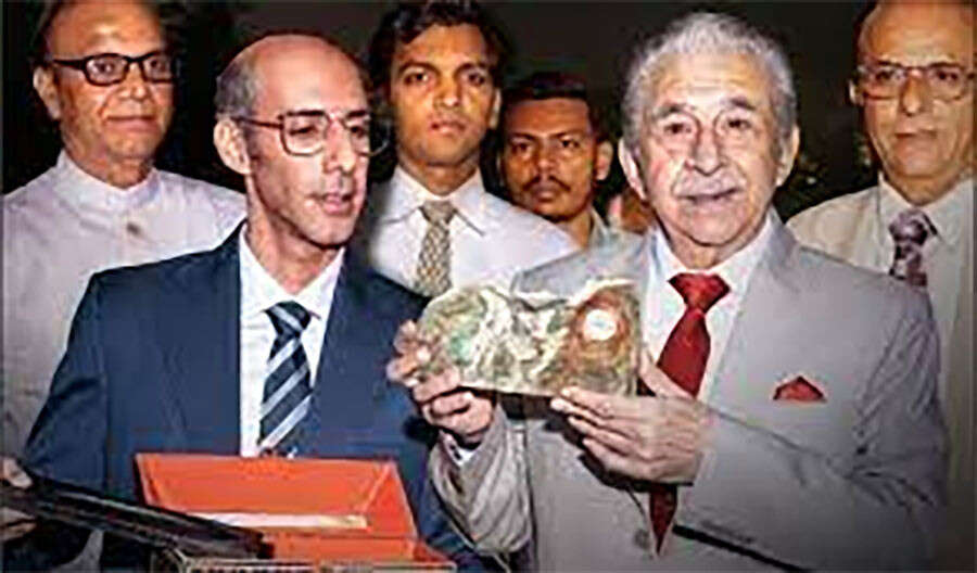 naseerudin-shah-jim-sarbh-made-in-india-titan-story Naseerudin Shah Jim Sarbh Made in India Titan Story