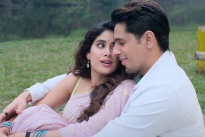 Param Sundari first song