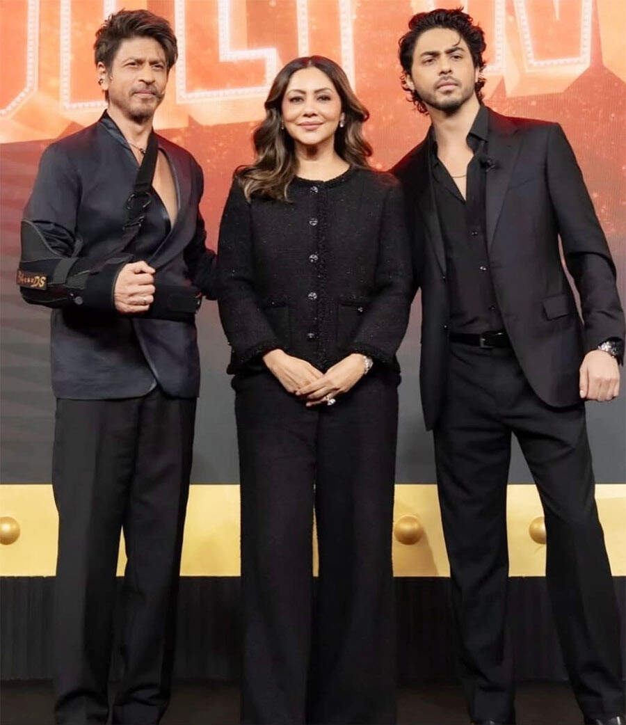 gaurikhanaryankhan11755758897 Gauri Khan Aryan Khan