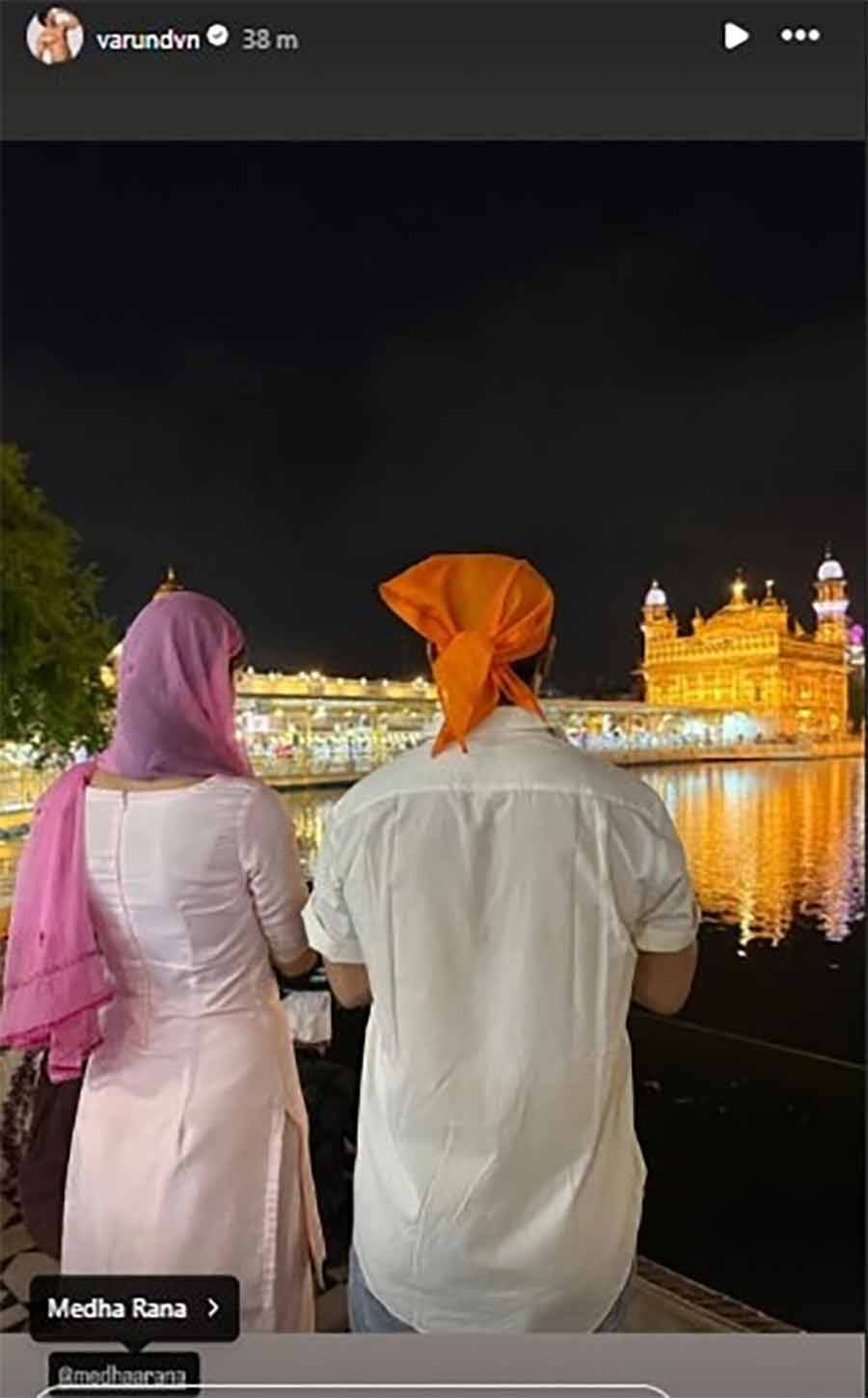 Varun Dhawan paid a visit to the Golden Temple in Amritsar