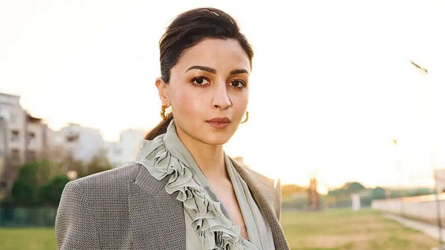 aliabhattwishestodoacomedyfilmfordaughterraha11757159041 Alia Bhatt wishes to do a comedy film for daughter Raha