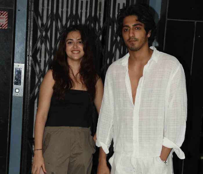 aneetpadda41756709200 Ahaan Panday and Aneet Padda were spotted outside Mohit Suri’s residence last night. Ahaan stood out in an all-white outfit,