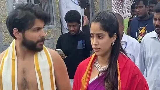 janhvikapoor173600758062317360075808961756806113 Janhvi Kapoor