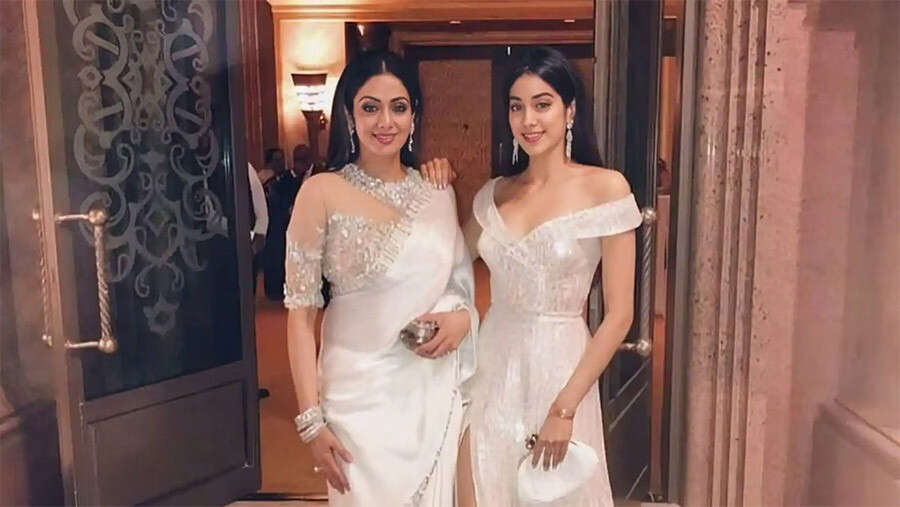 janhvikapoorsridevi21758799402 Janhvi Kapoor Sridevi