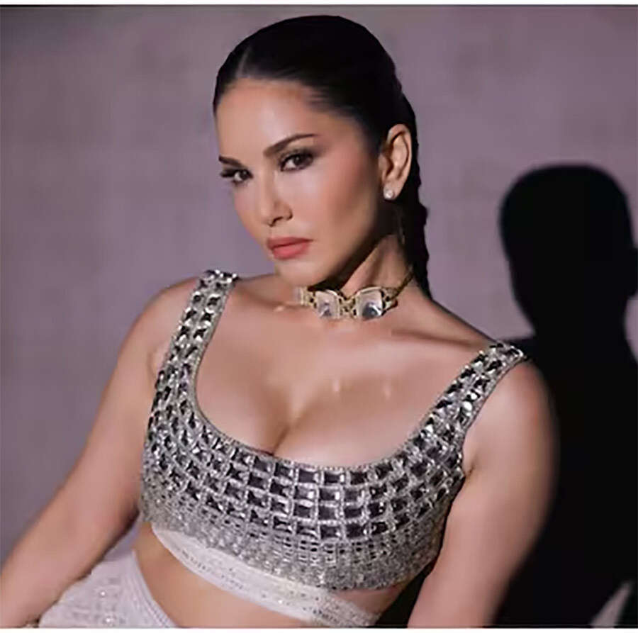 sunnyleone11758718826 Sunny Leone