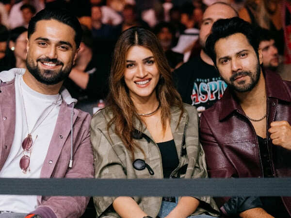 Kriti Sanon Varun Dhawan