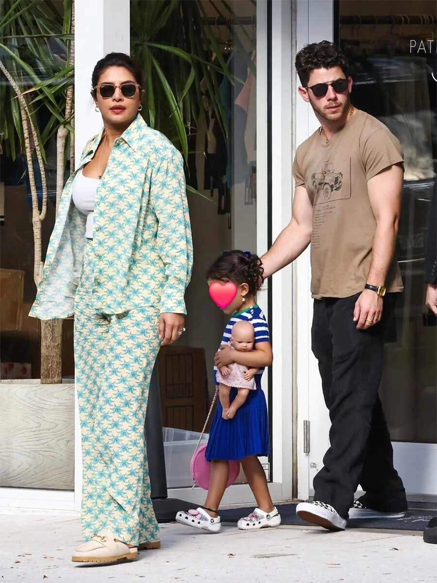 priyankachoprajonas11761474932 Priyanka Chopra Jonas