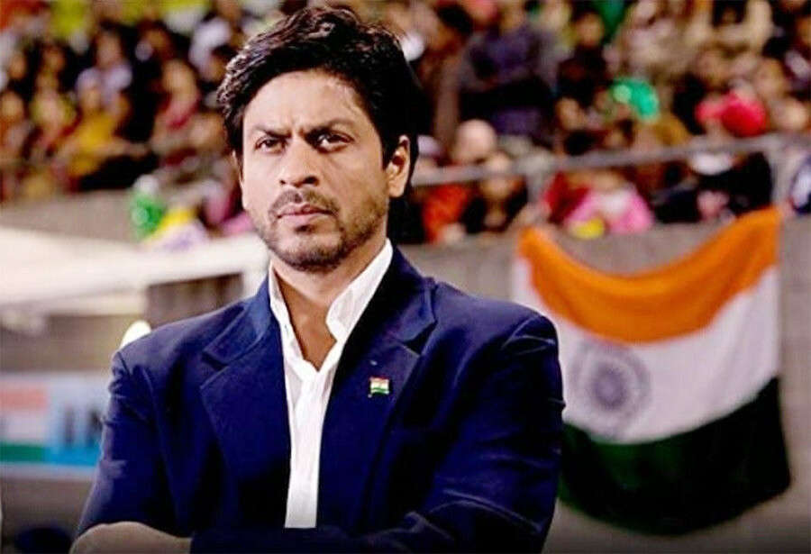 differenthatsdonnedbyshahrukhkhanonthebigscreenfeature41761912755 Different hats donned by Shah Rukh Khan on the big screen feature