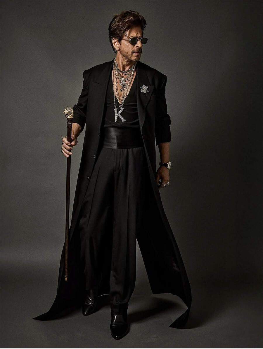 differenthatsdonnedbyshahrukhkhanonthebigscreenfeature71761912799 Different hats donned by Shah Rukh Khan on the big screen feature